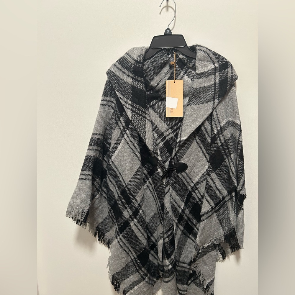 NWT Altare Shawl